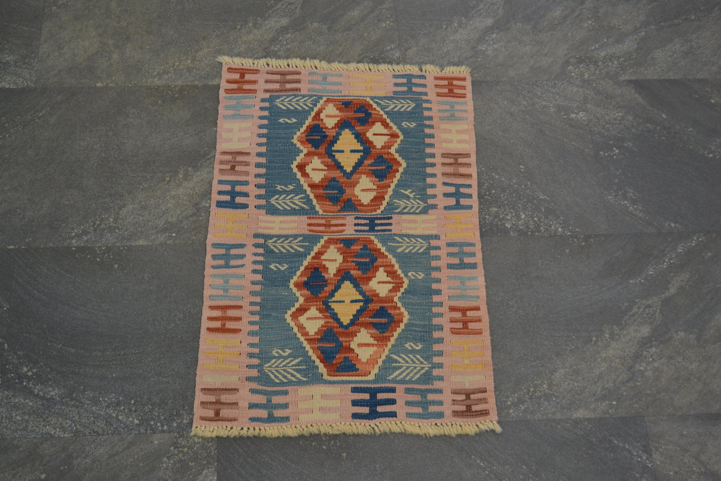 Tapis Kilim (tapis Kilim turc anatolien tissé à la main)