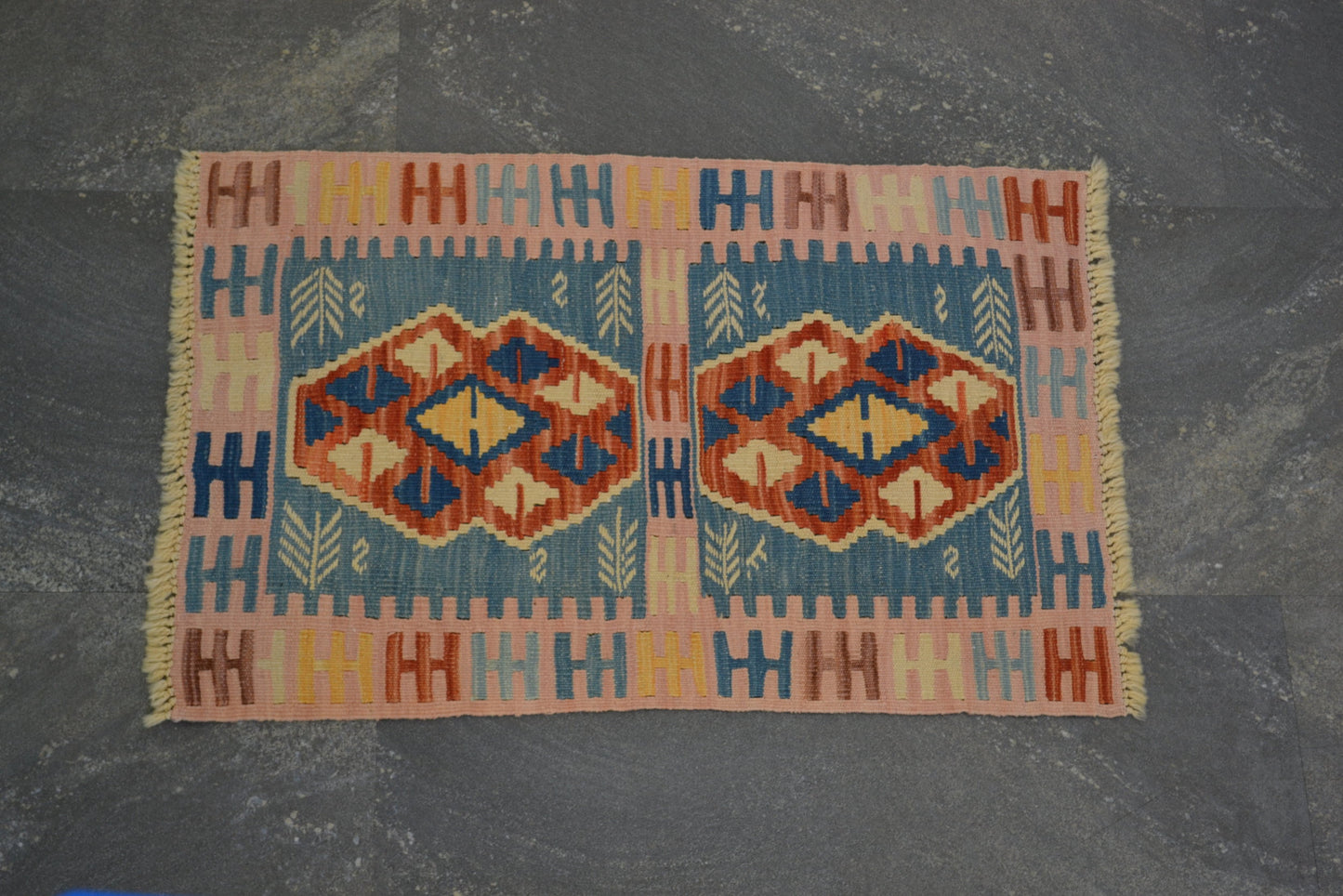Tapis Kilim (tapis Kilim turc anatolien tissé à la main)