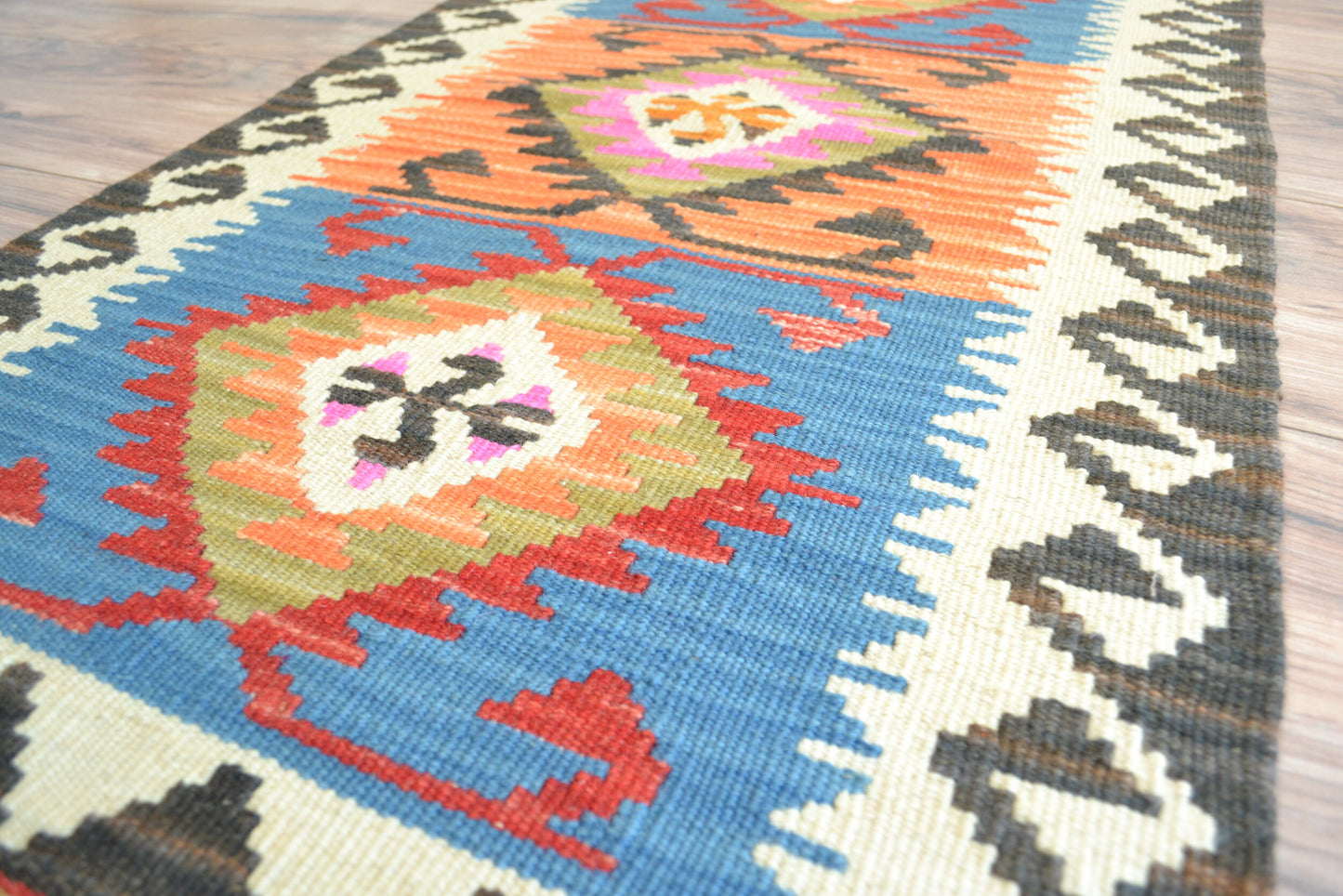 Tapis Kilim (tapis Kilim turc anatolien tissé à la main)