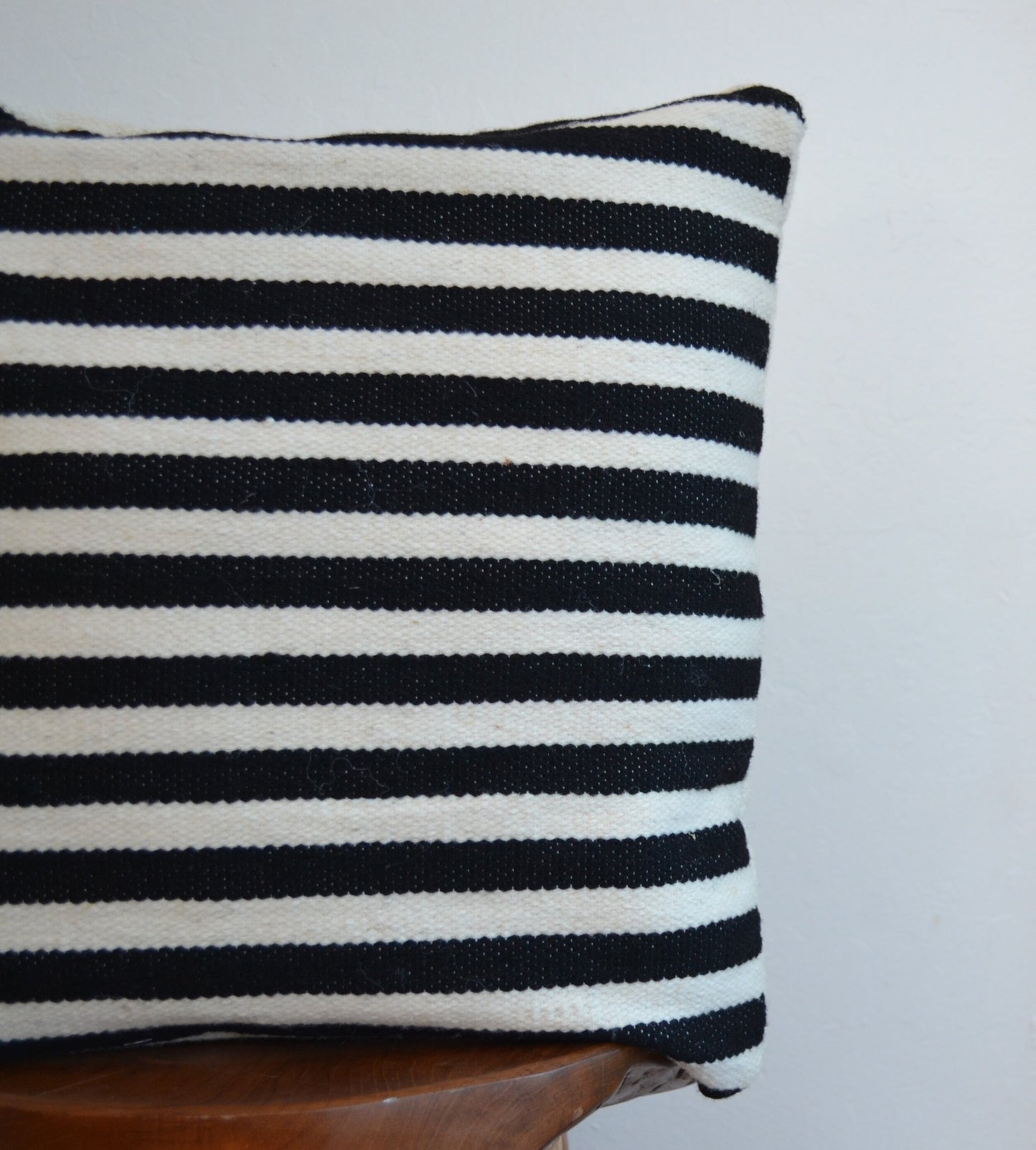Coussin bébé alpaga à rayures