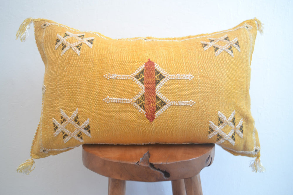 Sabra Silk Pillow -Lumbar