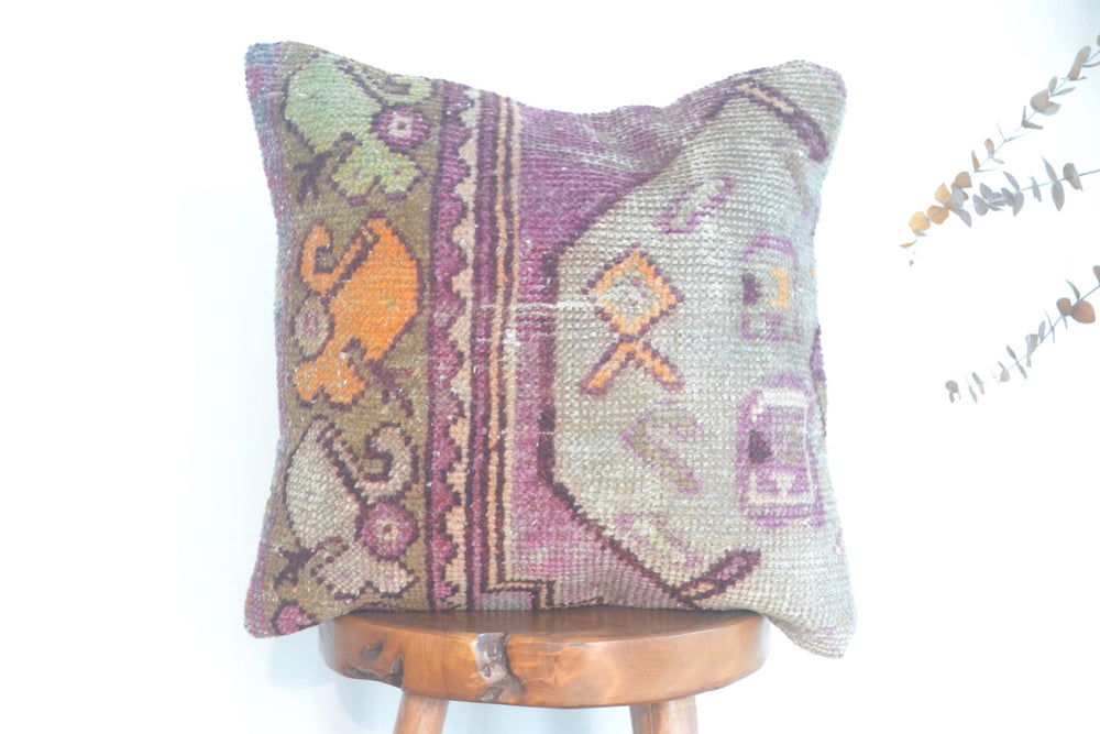 Kilim Pillow - Violet