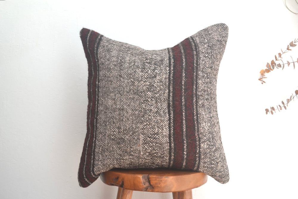 Kilim Pillow - Wine