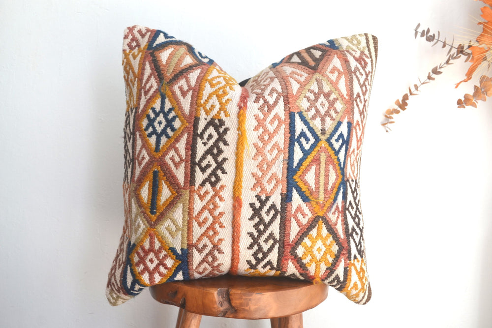 Kilim Pillow - Happy