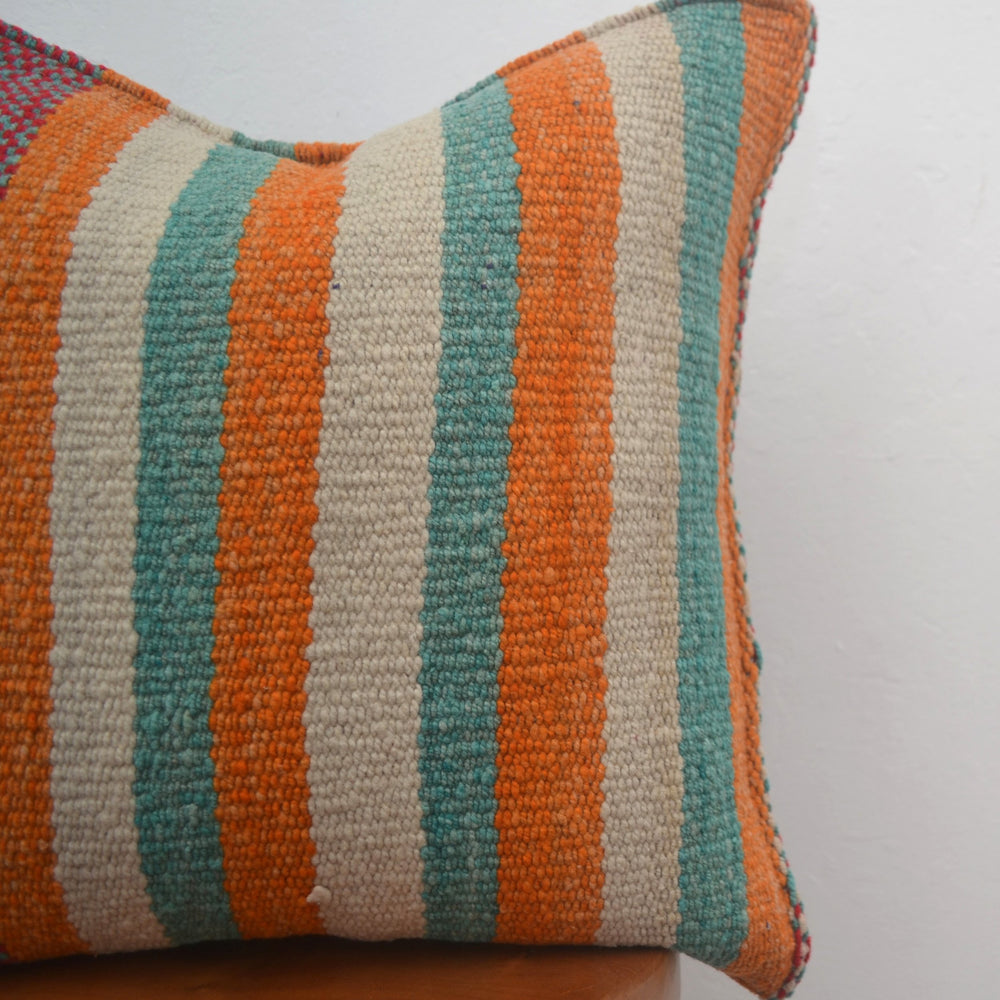 
                      
                        Frazada Pillow (Stria)
                      
                    