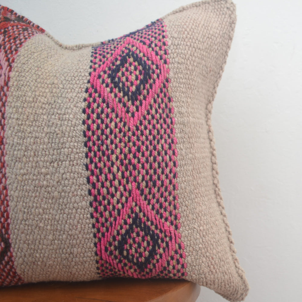 
                      
                        Frazada Pillow (Morada)
                      
                    