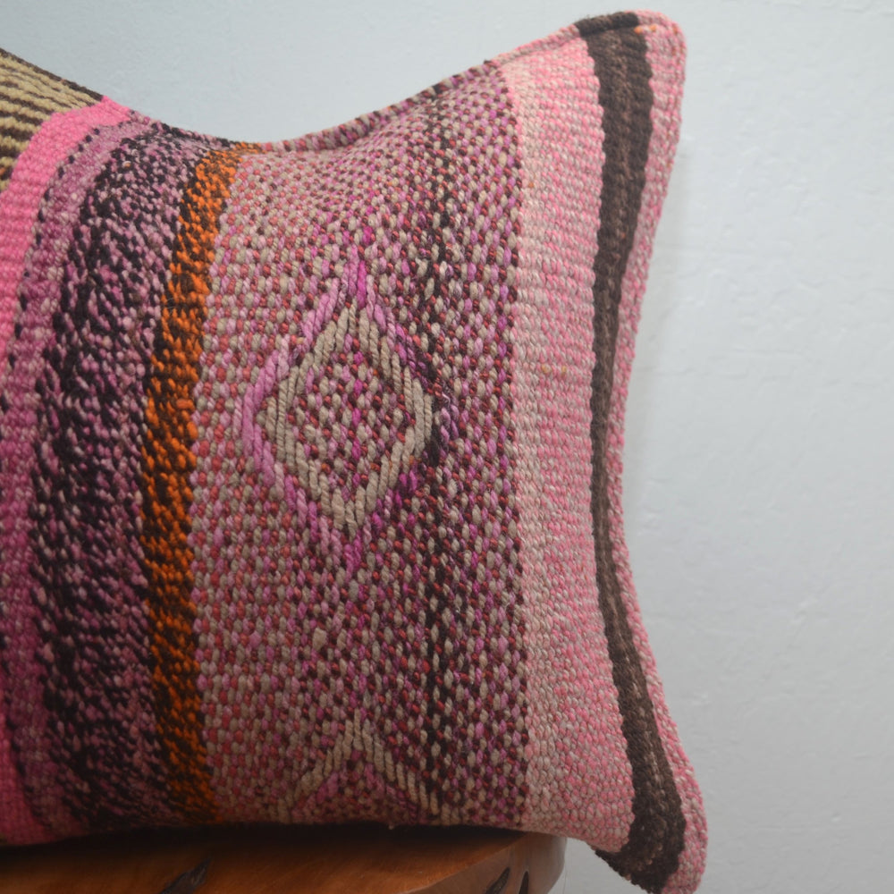 
                      
                        Frazada Pillow (Shimmer 2)
                      
                    