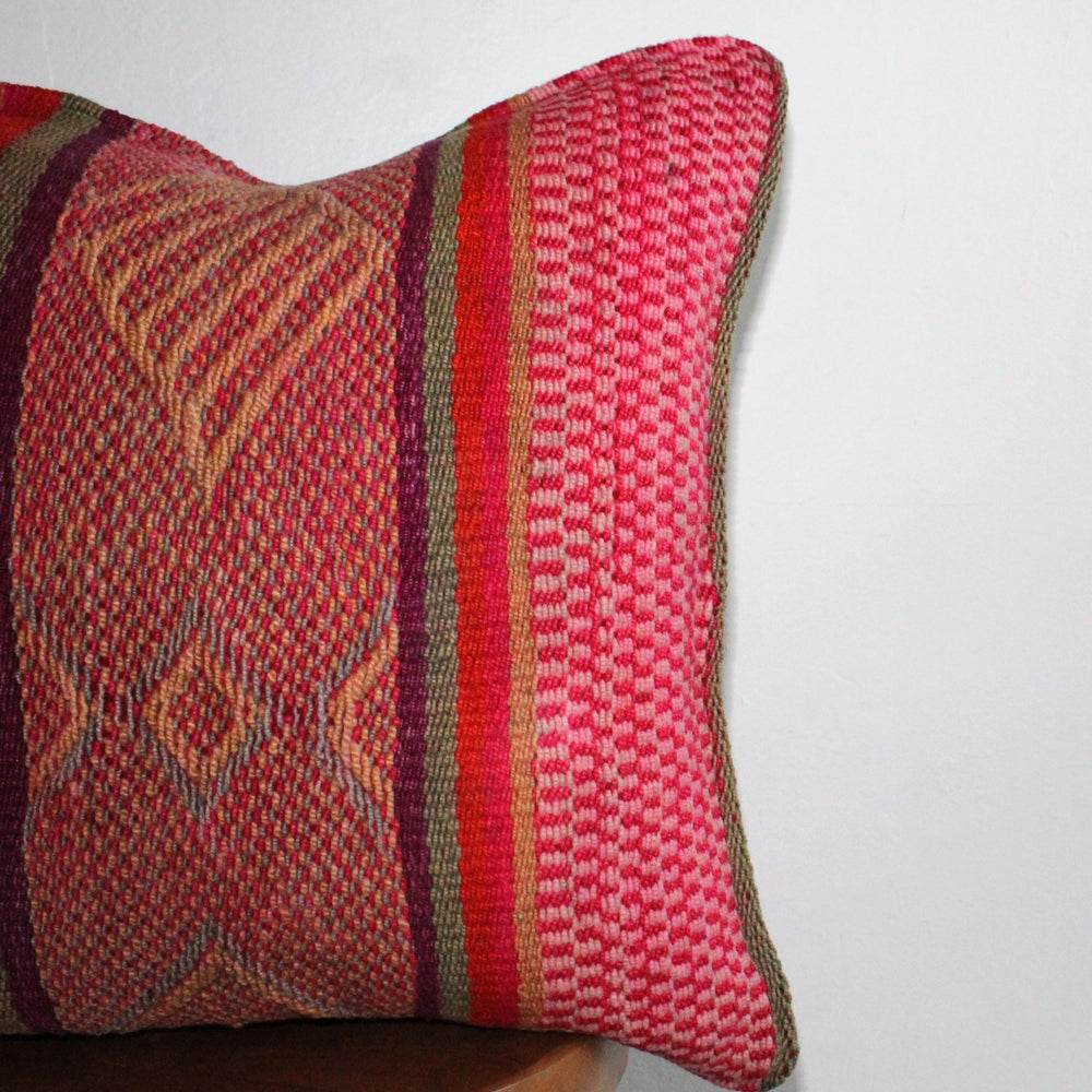 
                      
                        Frazada Pillow (Quinta)
                      
                    