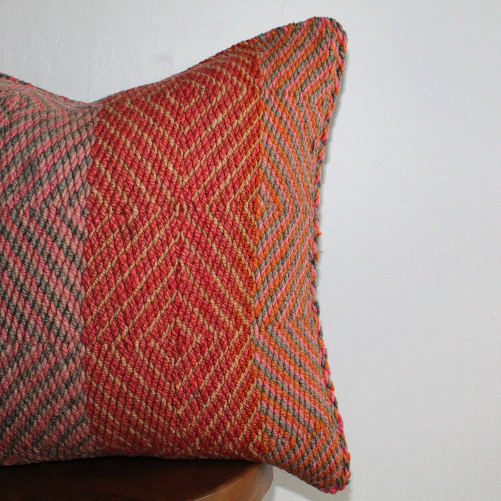 
                      
                        Frazada Pillow (Aura)
                      
                    