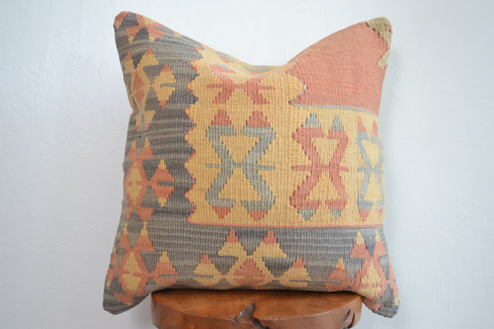 Kilim Pillow - Softy