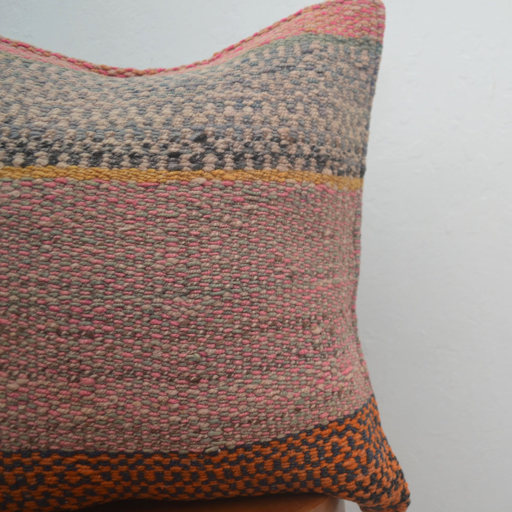 
                      
                        Frazada Pillow (Mixta)
                      
                    