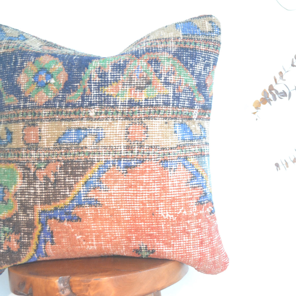 
                      
                        Kilim Pillow - Oushak
                      
                    