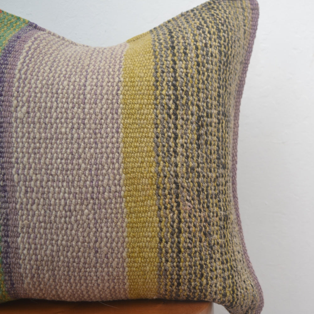 
                      
                        Frazada Pillow (Woven)
                      
                    