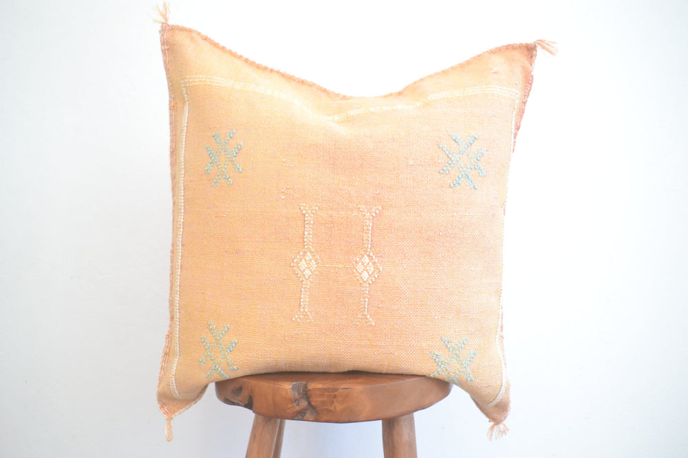 Sabra Silk Pillow - Peach