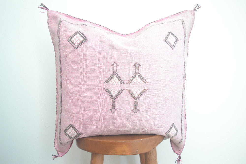 Sabra Silk Pillow - Pastel Pink