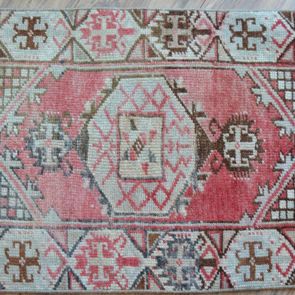 
                      
                        Mini Turkish Oushak (Rosy)
                      
                    