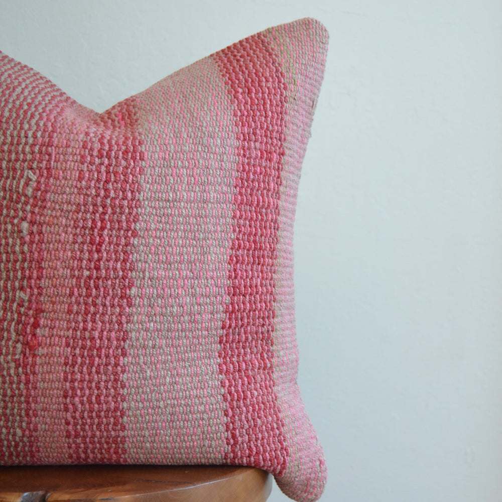 
                      
                        Frazada Pillow (Pink)
                      
                    