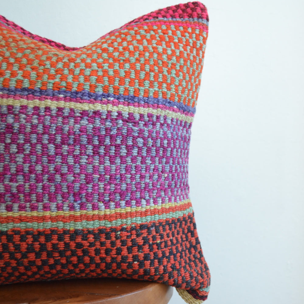 
                      
                        Frazada Pillow (Violet)
                      
                    