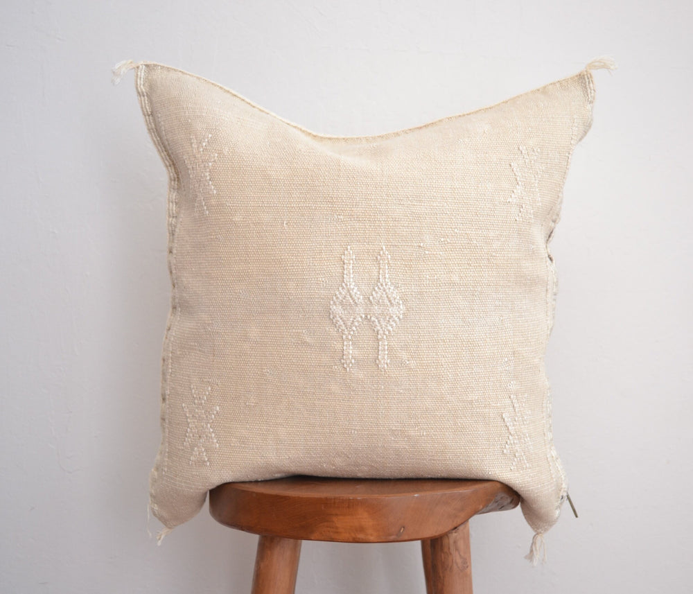 Sabra Silk Pillow - Oat