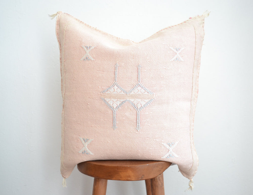 Sabra Silk Pillow - Blush