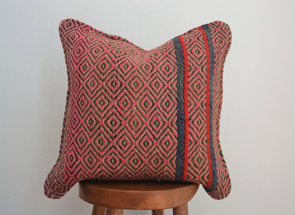 Frazada Pillow (Swirl)