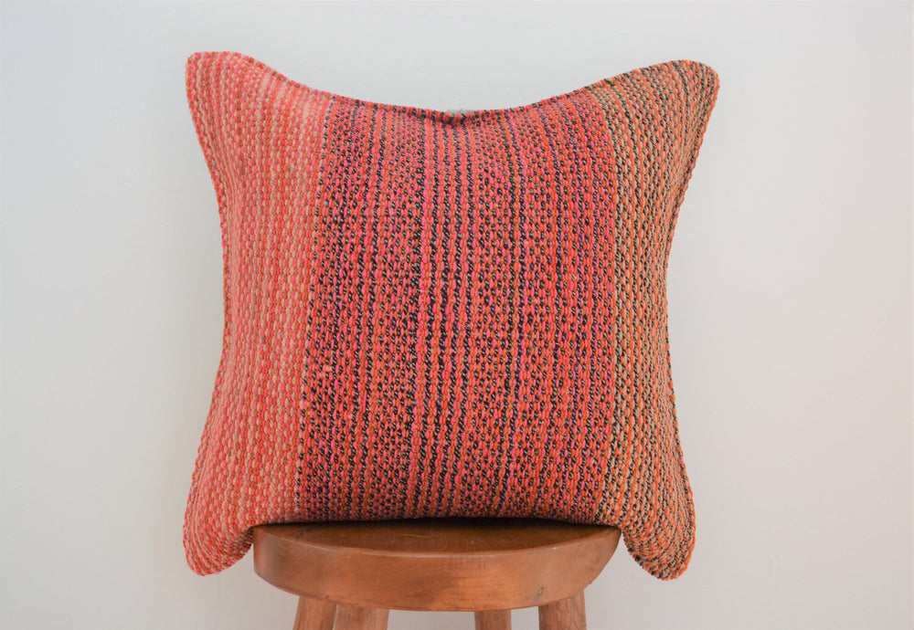 Frazada Pillow (Weaved)