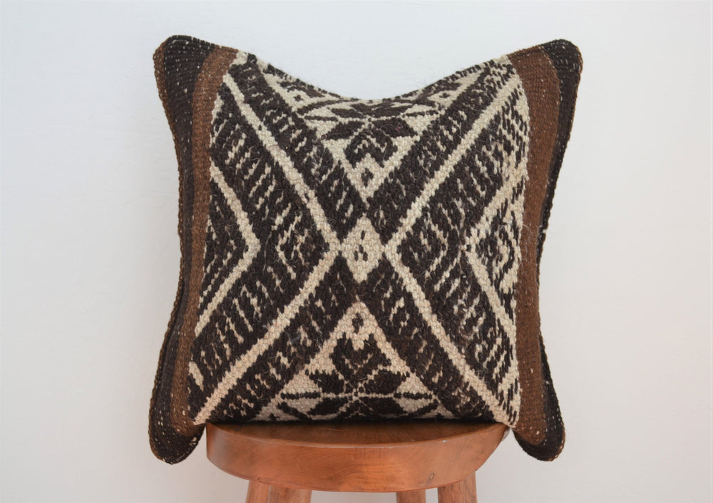 Frazada Pillow (Alpaca)