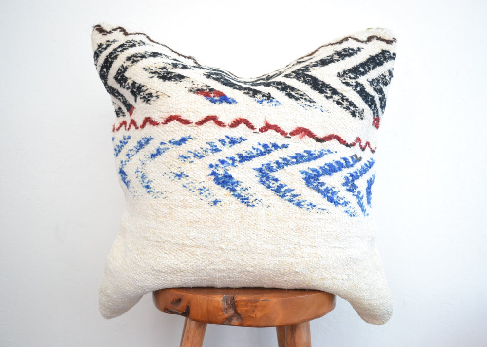 Kilim Pillow - Waves