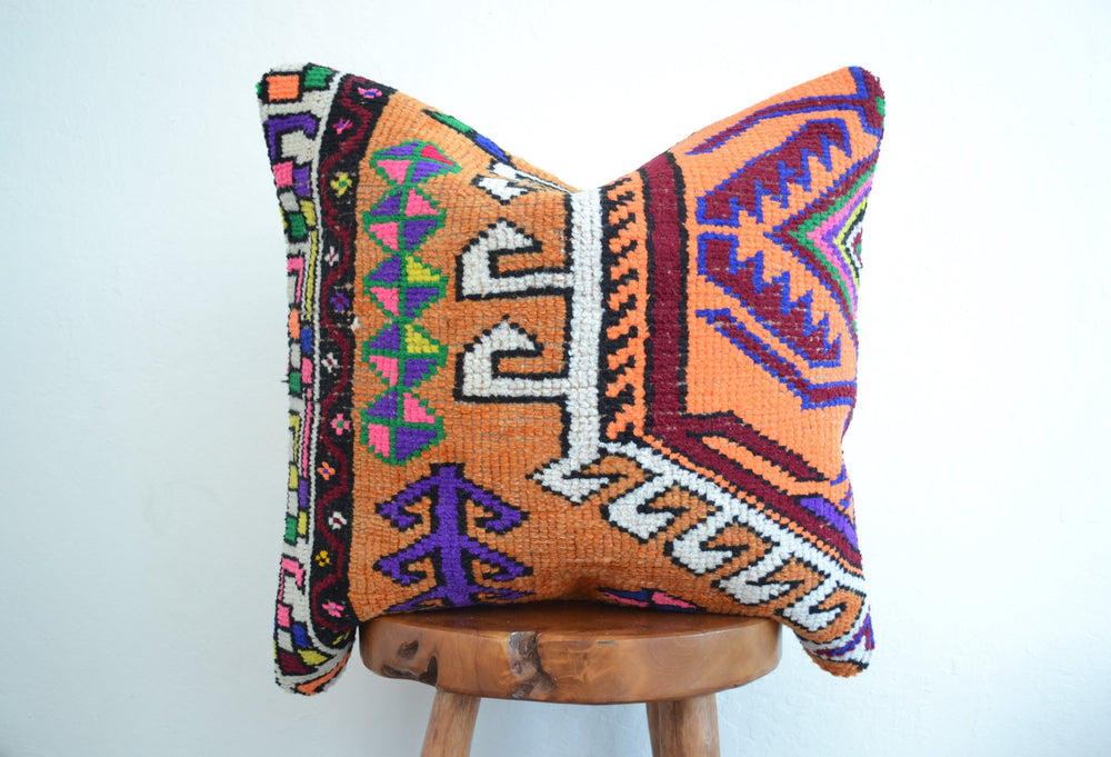 Kilim Pillow - Rhythm