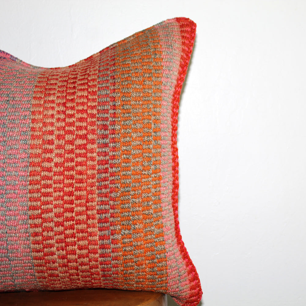 
                      
                        Frazada Pillow (Entre)
                      
                    