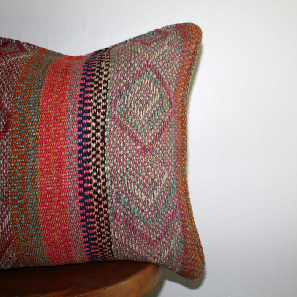 
                      
                        Frazada Pillow (Multicolor)
                      
                    