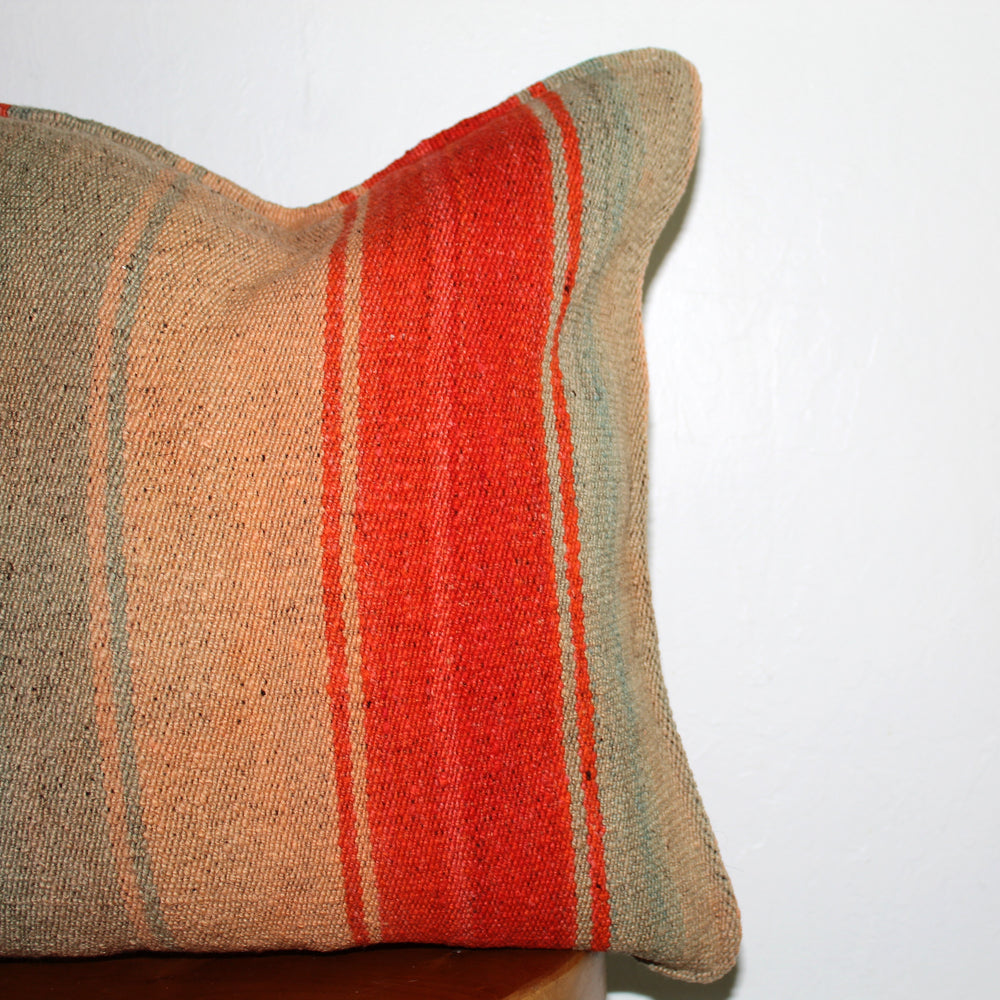 
                      
                        Frazada Pillow (Pastel)
                      
                    